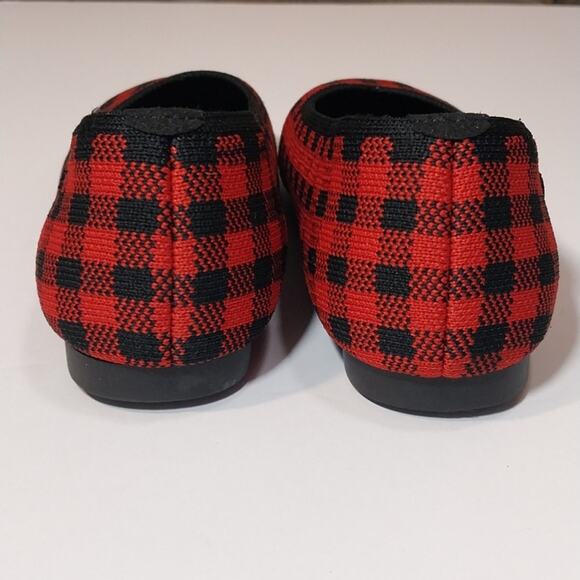 Vivaia Margot 2.0 Square Toe V Cut Flat Shoes - Picture 11 of 12